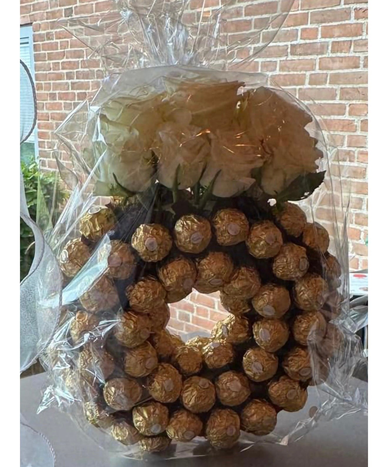 Round Flower + Ferrero Chocolate